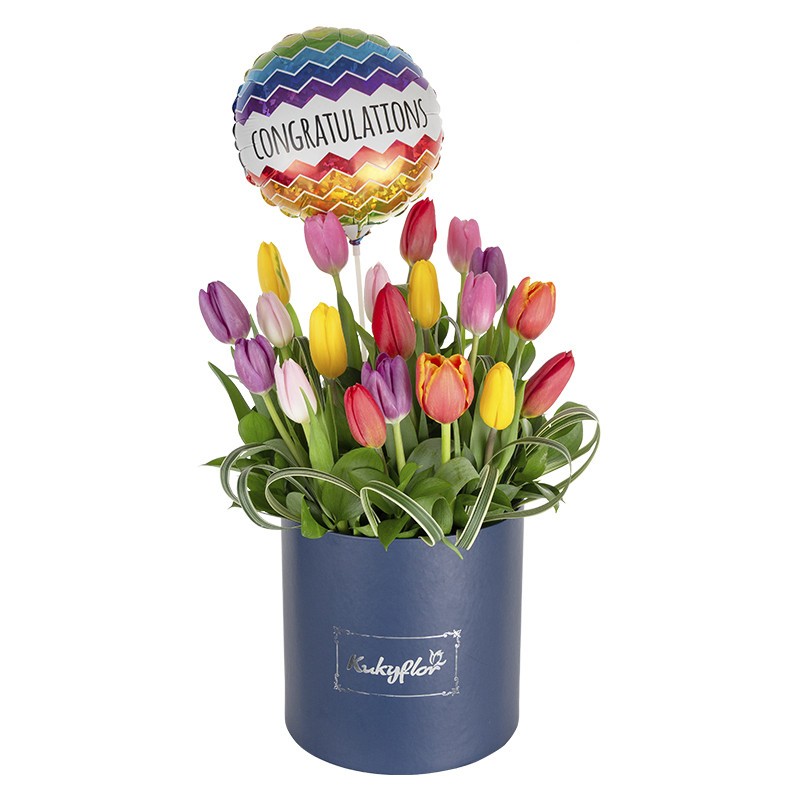 Box de graduación con 20 tulipanes variados y globo de graduación