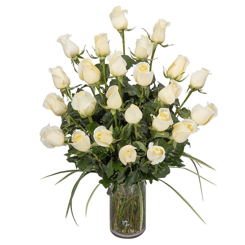 Hermoso Arreglo Fúnebre de 24 Rosas Blancas en Florero. Envío a Lima