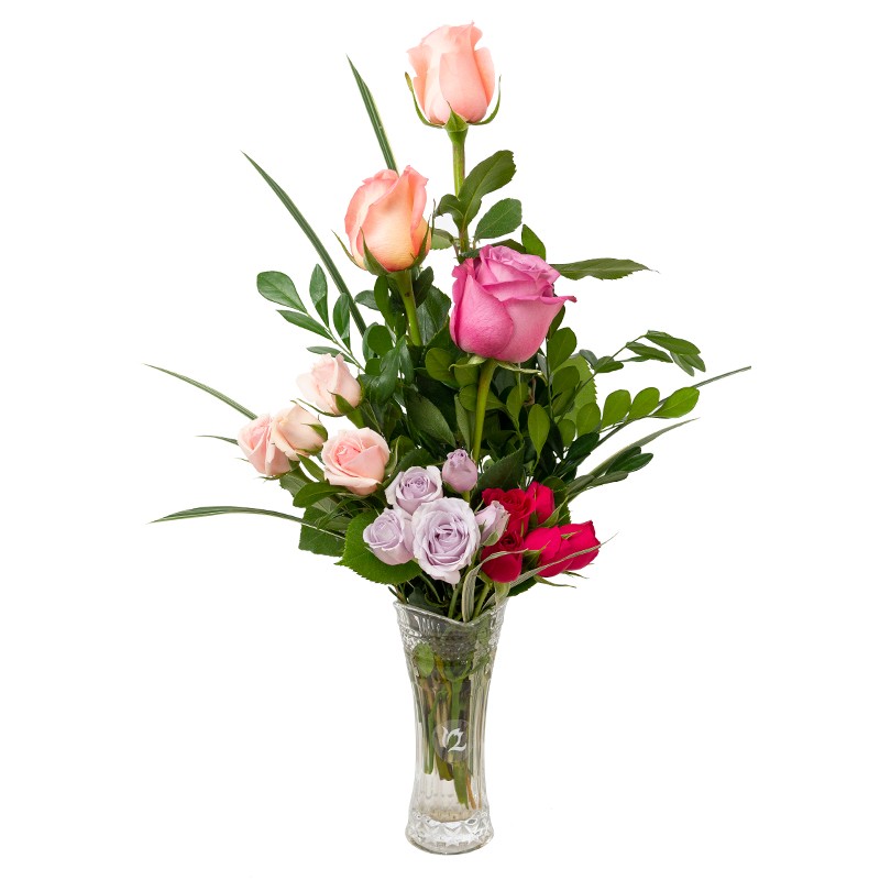 Vase of 3 pastel roses and mini roses
