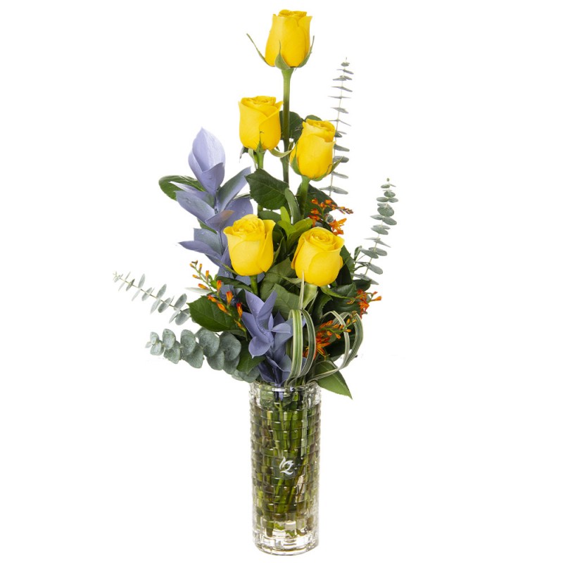 Arrangement of 5 roses in a vase