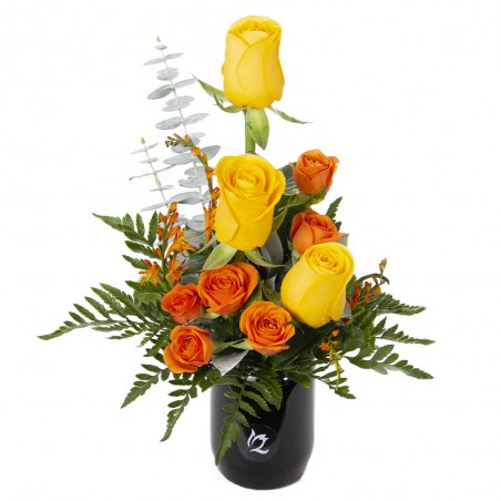 Pack of 3 decorative arrangements of roses with mini roses