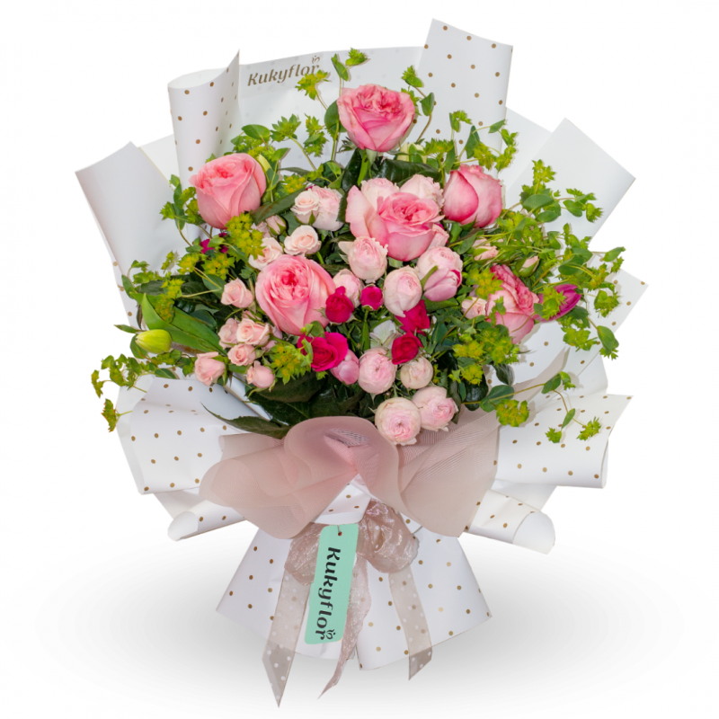 Bouquet of garden roses, tulip and mini rose