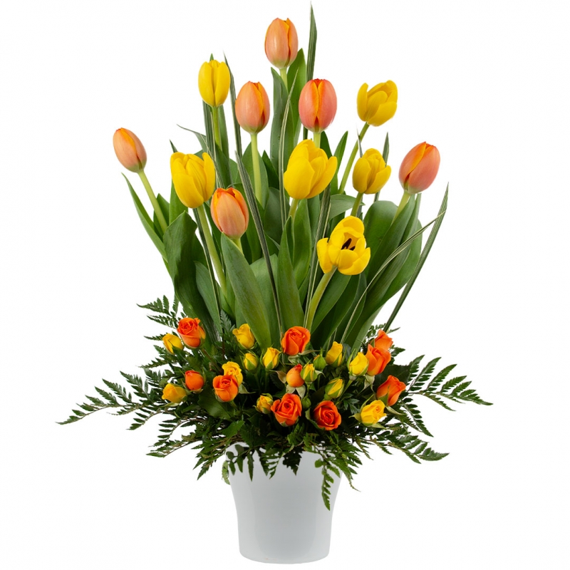Tulipanes y mini rosas en base de cerámica