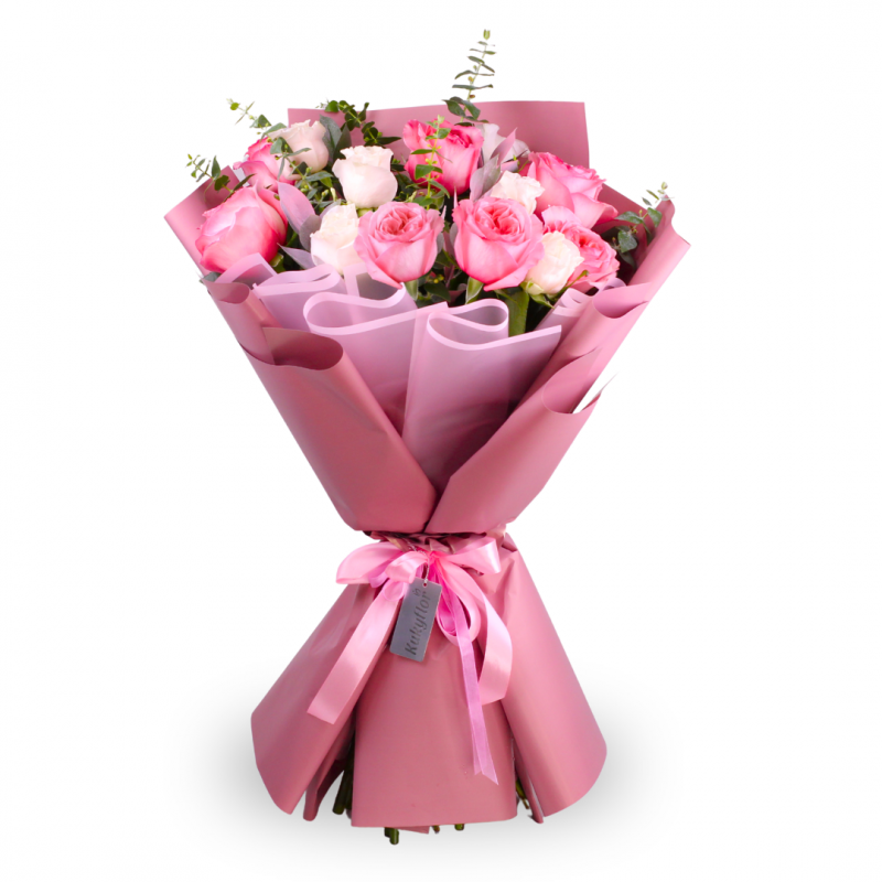 Ramo de 12 Rosas de Jardín Rosadas y Blancas