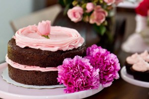 flores-postre-torta-pastel-chocolate-rosas