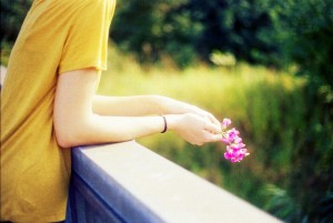 mejor amiga con flores