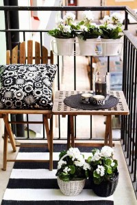 Amazing-Decorating-Ideas-for-Small-Balcony-1