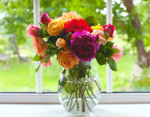 Floreros de vidrio cómo elegir el mejor diseño para tus flores